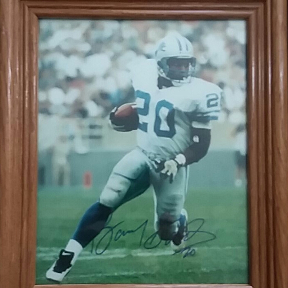 Autographed 8X10 of HOF Barry Sanders